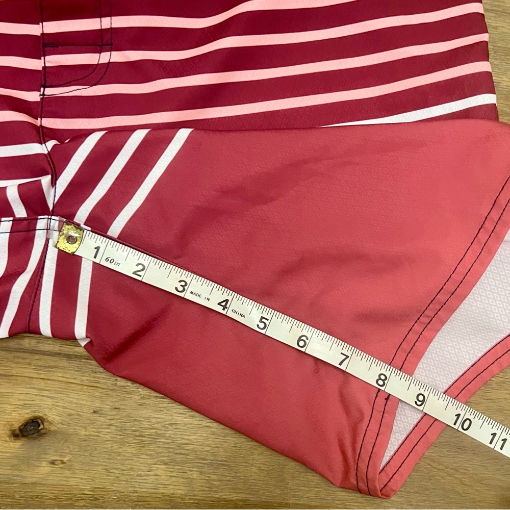 Vineyard Vines Men’s Surflodge Windward Board Shorts Striped Size 34 Side Zipper - Picture 9 of 9